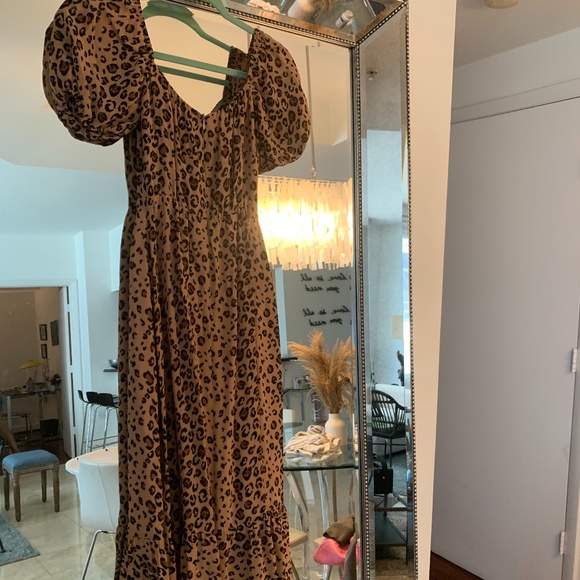 Dress - Picture 1 of 3